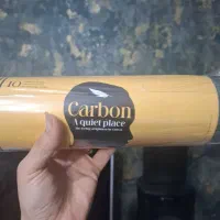 یک رول کاغذ دیواری