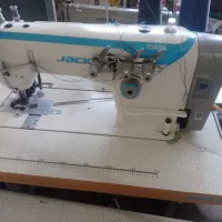 چرخ خیاطی سه سوزنه سه قلاب جک غلطک دار تمیز|چرخ خیاطی و ریسندگی|تبریز, |دیوار