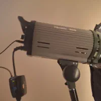 دوربین عکاسی و دو عدد فلاش|دوربین عکاسی و فیلمبرداری|قزوین, |دیوار