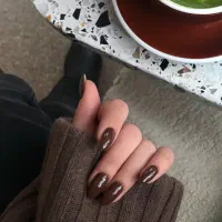 کاشت و ترمیم و ژلیش ناخن