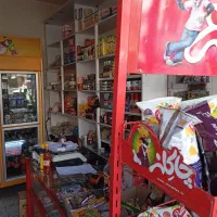 مغازه سوپرمارکت یکجا با وسایل اجاره داده میشود.|اجارهٔ مغازه و غرفه|زنجان, |دیوار