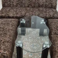 مبل راحتی و میز عسلی