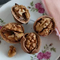 گردو همدان ، مغز سفید پر چرب پوست کاغذی امسالی|خوردنی و آشامیدنی|اصفهان, ملک‌شهر|دیوار