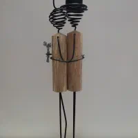 مجسمه چوبی دستساز چوب و سیم|مجسمه، تندیس، ماکت|یزد, |دیوار