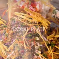 کمک آشپز و صبحانه زن حرفه ای