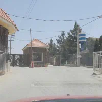 نیروی بازنشسته اقا درب نگهبانی مجموعه باغات شمیم