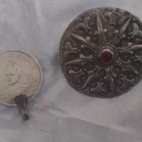 سکه و گل سینه عطیقه و کلکسیونی و قدیمی  نقره