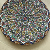 بشقاب دیوارکوب سفالی میناکاری