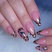 کاشت ناخن|خدمات آرایشگری و زیبایی|اندیشه, اندیشه فاز ۱|دیوار