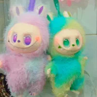 عروسک|اسباب‌بازی بچه|کنگاور, |دیوار