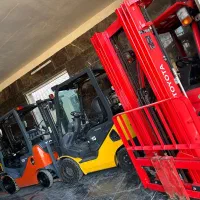 لیفتراک تویوتا 2.5 تن  دیزل|خودرو سنگین|تهران, چیتگر شمالی|دیوار