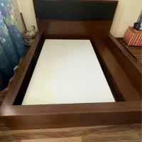 تخت دو نفره بزند Decochid