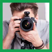 عکاس حرفه ای با دوربین آلفا 7 نسل 4