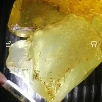 سنگ شمش کهربا|کلکسیون اشیاء عتیقه|قره ضیاالدین, |دیوار