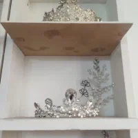 لباس عروس و تاج و ریسه