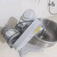 دستگاه خمیر زن یاخمیرگیر درحدود فقط یکماه کارگرده