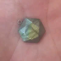 سنگ لابرادوریت (خواص فوق‌العاده بالا)