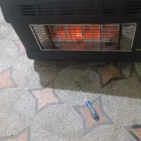 سلام یک عدد بخاری دیوار سالم کار کرد سالم تمیز|بخاری، هیتر، شومینه|تالش, هشتپر|دیوار