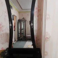 میز و آینه