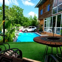 اجاره-روزانه-کلبه-سوئیسی-و-جکوزی-دار-جنگلی