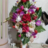 گل  ومجسمه