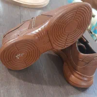 کفش کتونی چرم