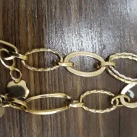 دسبند طلا اطراف میدان انقلاب گم شده