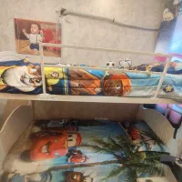 یک عدد تخت فلزی دو طبقه درحدنودو کشو بدون تشک