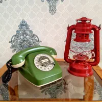 تلفن رومیزی قدیمی