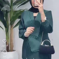 مانتو پلیسه ی رنگ سبز درحد نو