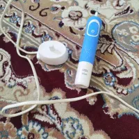 مسواک برقی اورال بی براون مدل3710