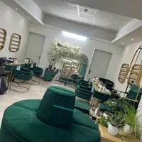 مشارکت برای سالن زیبایی خانم مبلغ۱۵۰م