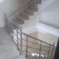 آپارتمانی به مساحت ۱۰۰مترنزدیک به نانوایی مدرسه