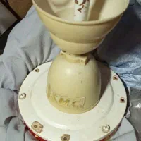 یک دستگاه سنگ فرز بوش و یک دستگاه پنکه سقفی