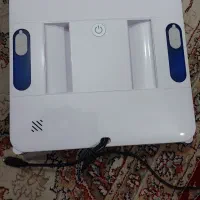 ربات شیشه پاک کن