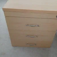 میز و فایل اداری