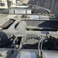 کشنده|خودرو سنگین|میانه, |دیوار