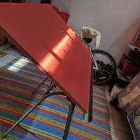 میزطراحی معماری +یک دستگاه کامپیوتر ومتعلقات