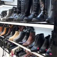 فروش ویترین مغازه کفش فروشی|فروشگاه و مغازه|لنگرود, |دیوار