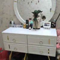 میز آرایشی|تخت و سرویس خواب|قم, یزدانشهر|دیوار