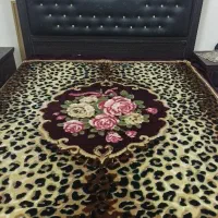 تخت خواب با میز کشویی