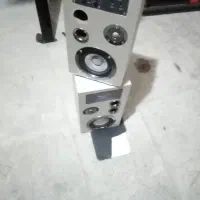 یک  جفت  اسپیکر  موجوداست