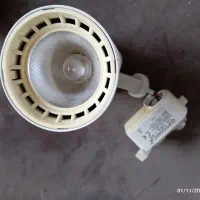 پروژکتور و لامپ نیمه سوخته|لامپ و چراغ|مشهد, استاد یوسفی (شهرک غرب)|دیوار