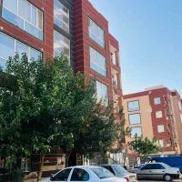 اپارتمان طبقه ۱ اسانسور پارکینگ