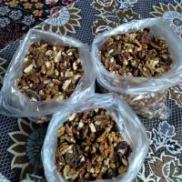 مغز گردو محلی