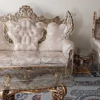 مبل سلطنتی ۷ نفره همراه میز و عسلی وکاور