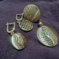 مقداری طلا نفیس ۴۰۰بالاتابلو