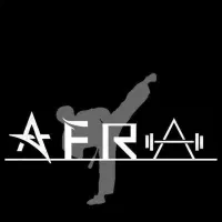 فوری مربی کاراته بانوان و مربی بوکس بانوان