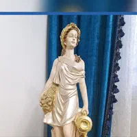 مجسمه‌ی زیبا