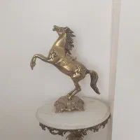 مجسمه برنزی اسب